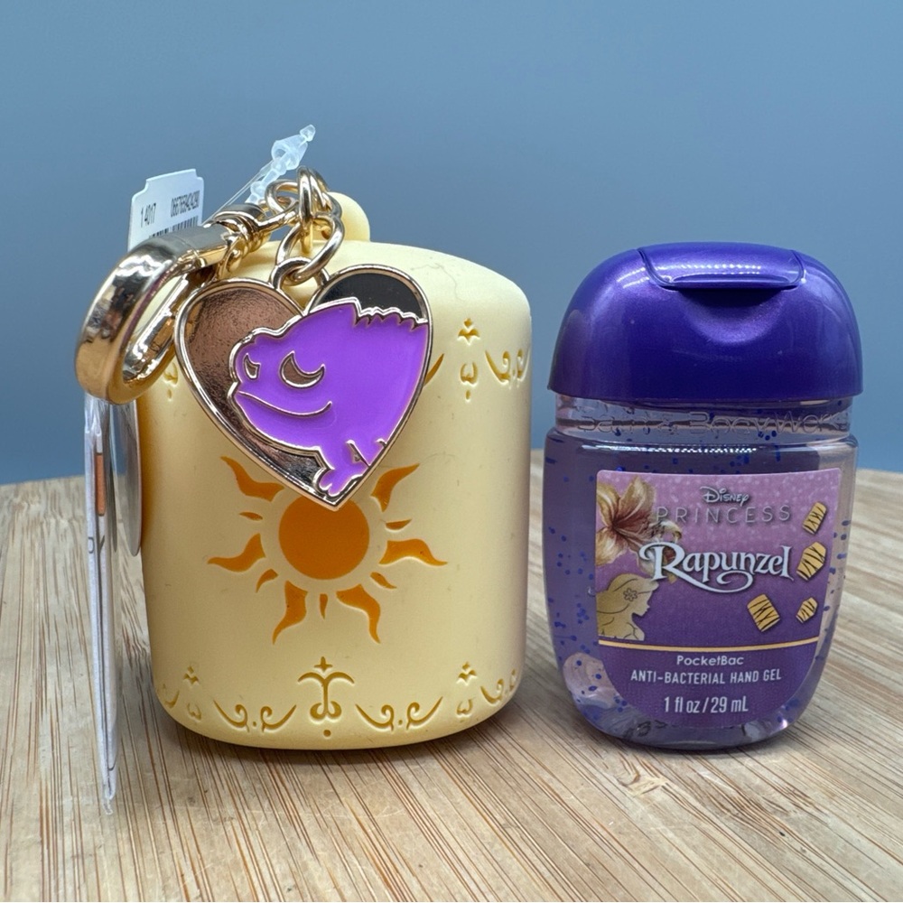 Bath & Body Works Disney Princess RAPUNZEL Pocketbac Holder & Sanitizer Gel NEW - Picture 2 of 3